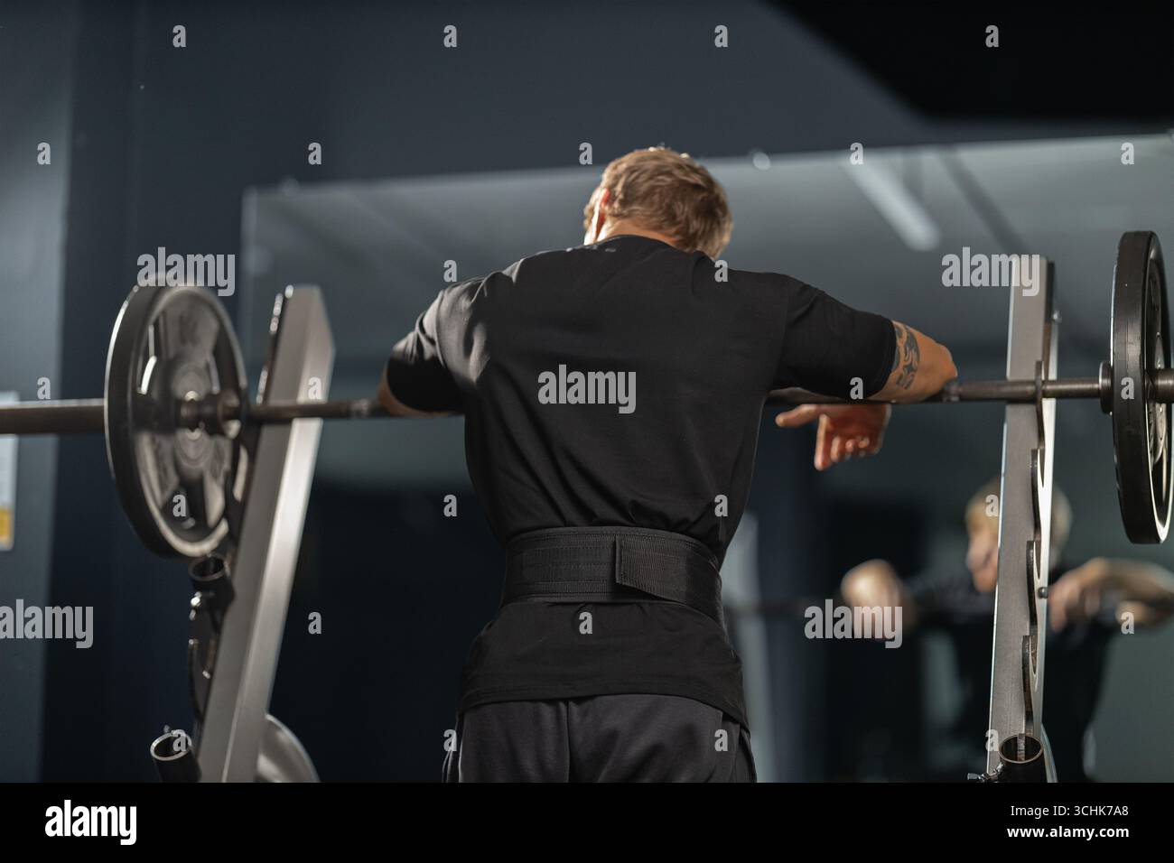 Deep squat hi-res stock photography and images - Alamy