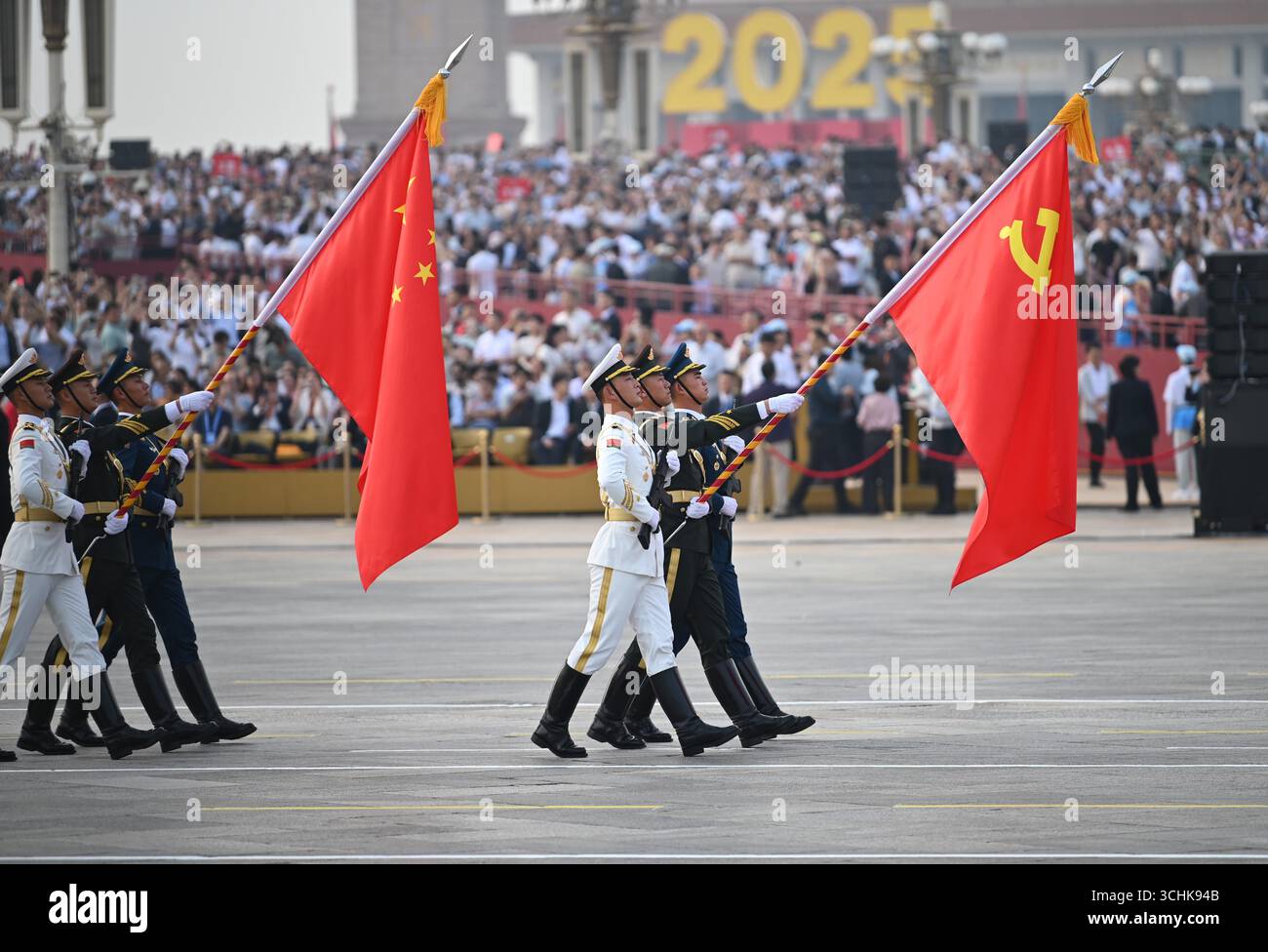 03 September 2025, China, Peking: Soldiers of the People's Liberation ...
