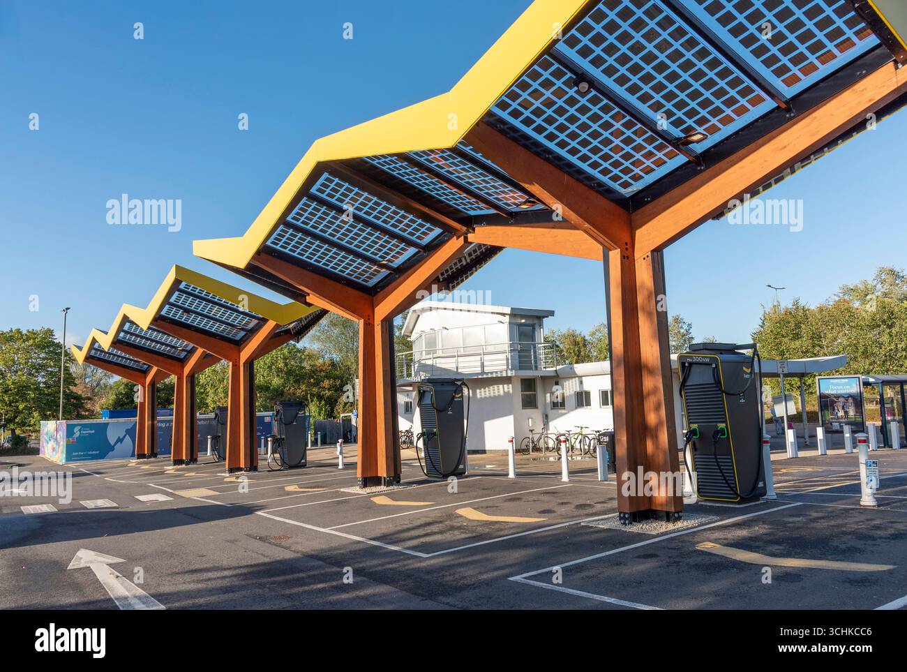 Oxford England UK. 31.08.2025. Charging points for electris vehicles at Redbridge park and ride station on outskirts of Oxford UK. Stock Photo