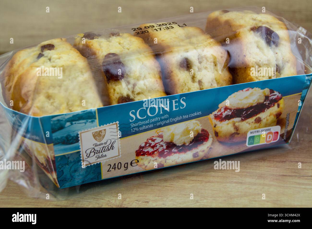 Scones Taste of british isles Hintergrund Holz close up Stock Photo