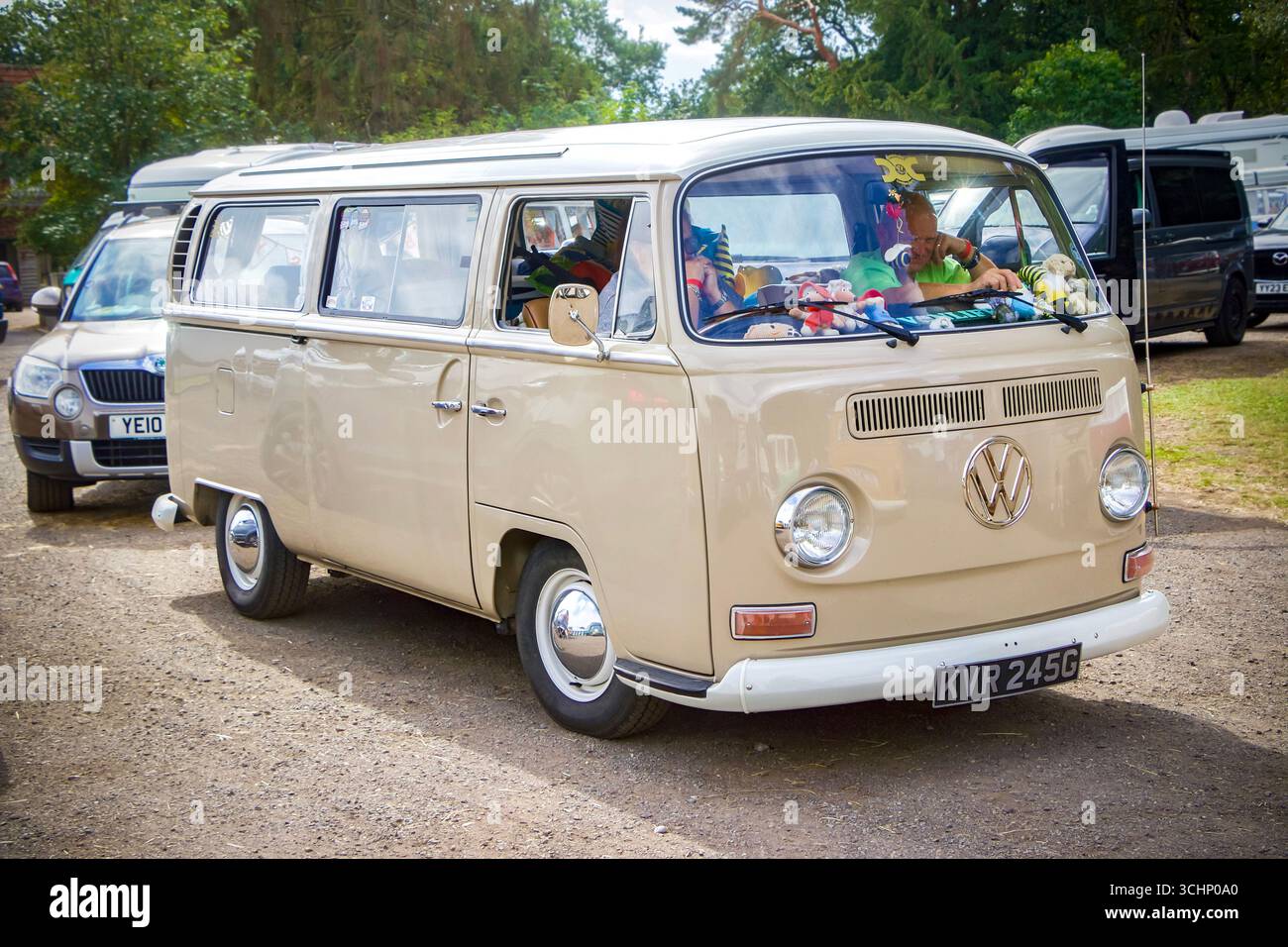 Vw bus vw bus festival hi-res stock photography and images - Alamy