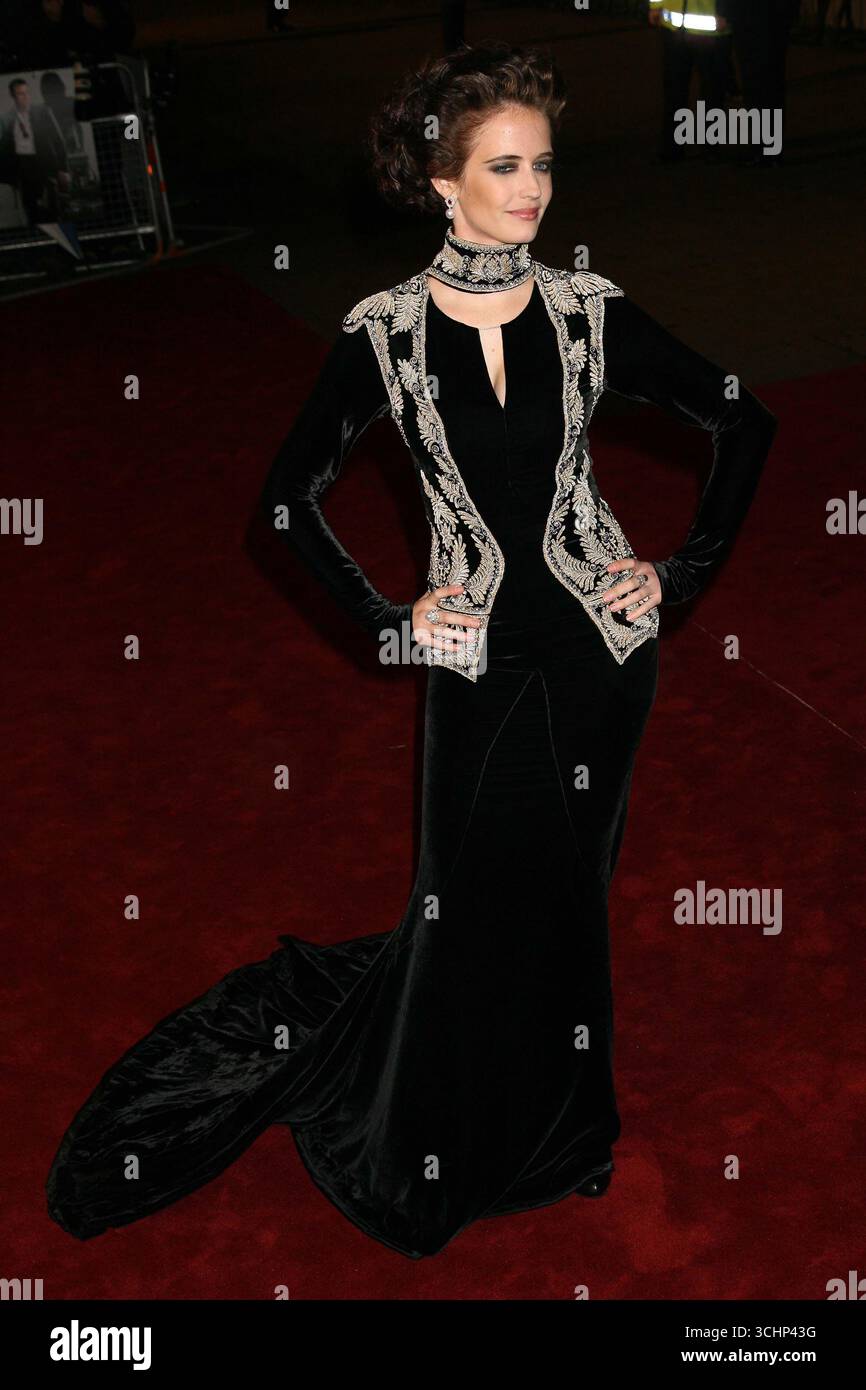 green dress lace Lady Black Tie - Teagan Gown - Emerald - Fitted Satin & Lace Dress