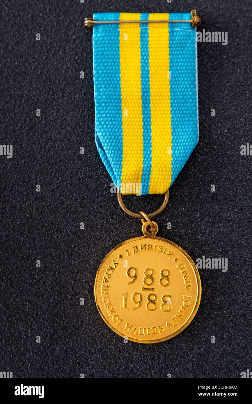 Award ribbon blue hi-res stock photography and images - Alamy