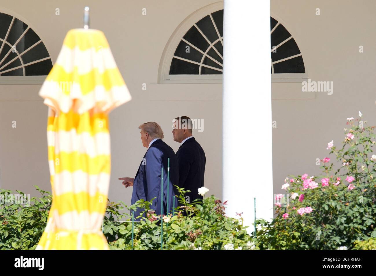 US President Donald Trump welcomes Polish president Karol Nawrocki to ...