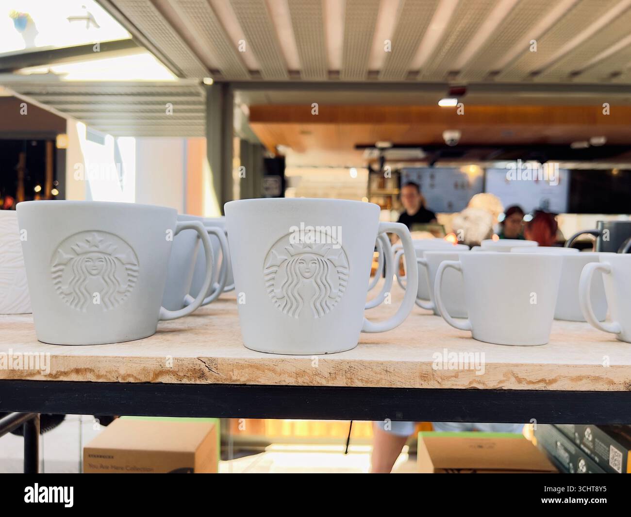 Coffee shop aesthetic hi-res stock photography and images - Alamy