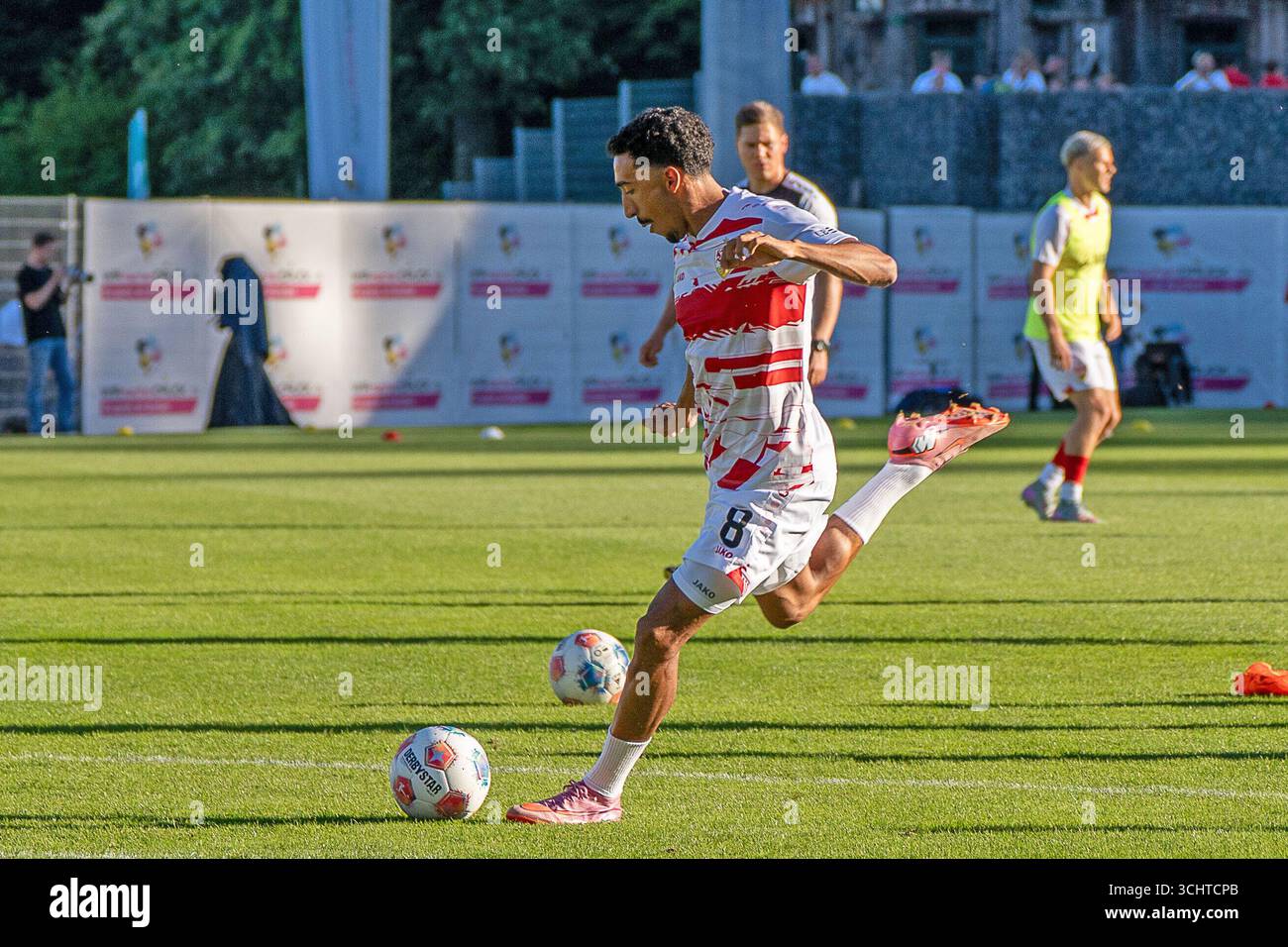 Tiago Tomas (VfB Stuttgart, #08), SG Sonnenhof Großaspach vs. VfB ...