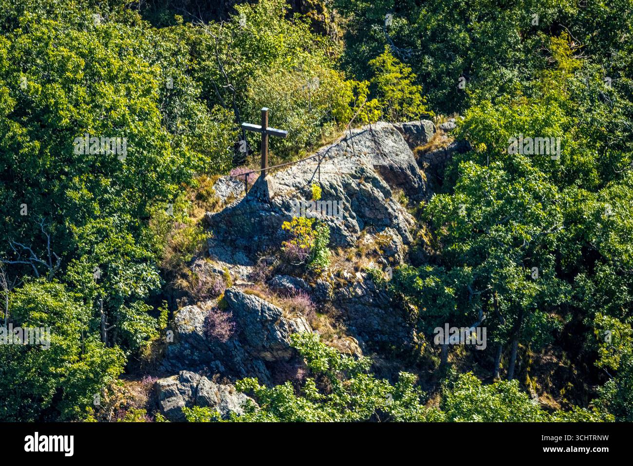 Luftbild, Albaumer Klippen Waldgebiet mit Kreuz, Albaum, Kirchhundem ...