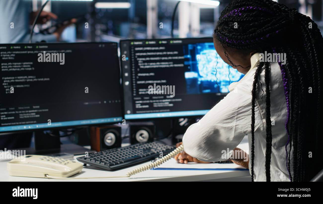 Admin assistant office telephone hi-res stock photography and images ...