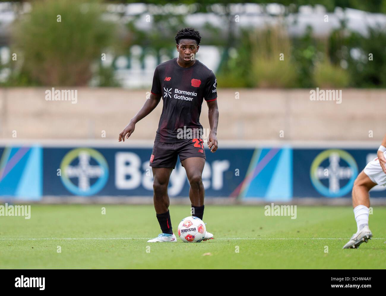 jeremiah-mensah-bayer-04-leverkusen-27-03-09-2025-bayer-leverkusen
