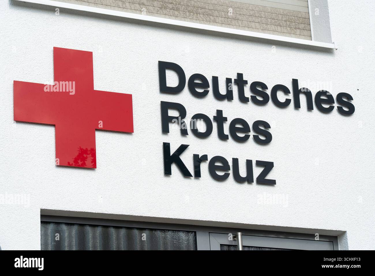 Katastrophenschutz des roten kreuzes hi-res stock photography and ...