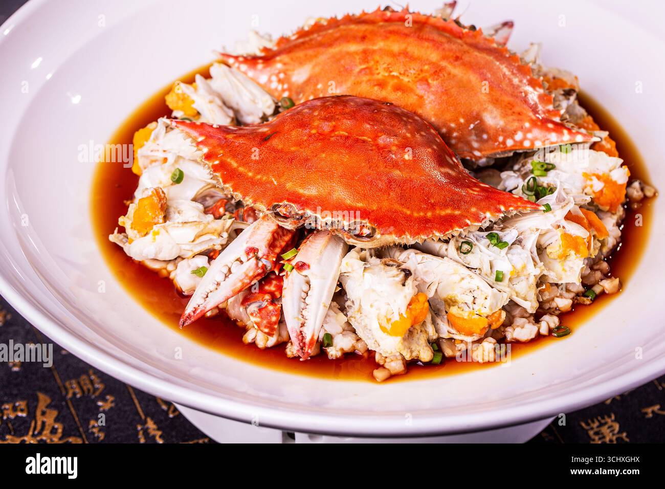 Steamed Roe Steamed Swimming Crab with Roe in Soy Sauce Stock Photo - Alamy