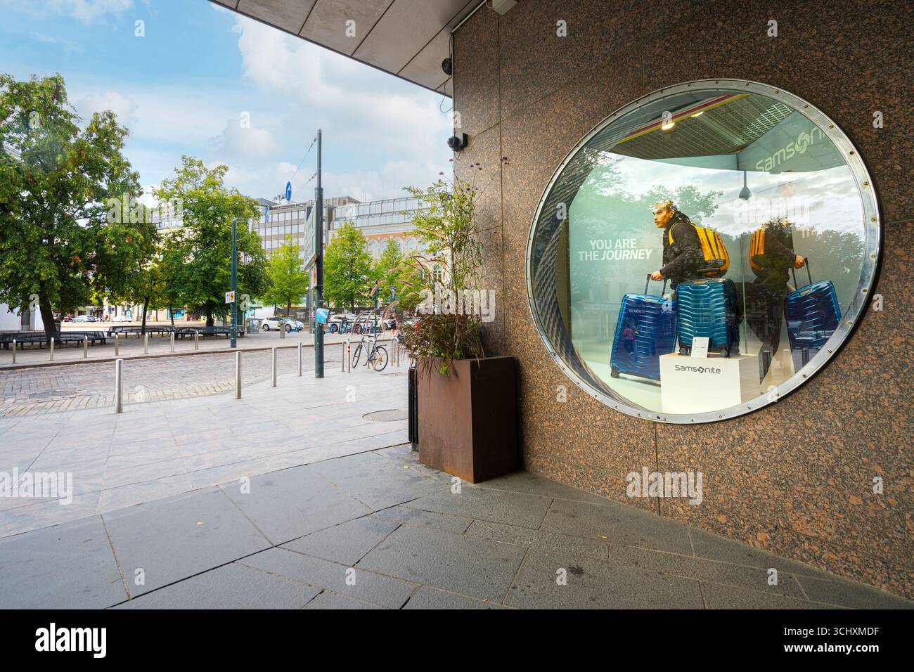 Helsinki, Finland. August 28 2025. The window of the Samsonite brand store in the city center Stock Photo