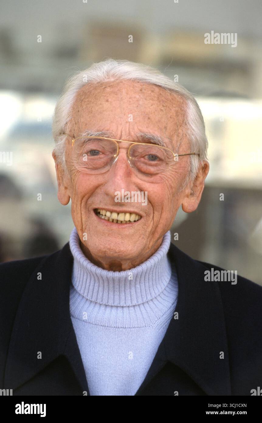 Jacques Cousteau (1910-1997) - Rare signed