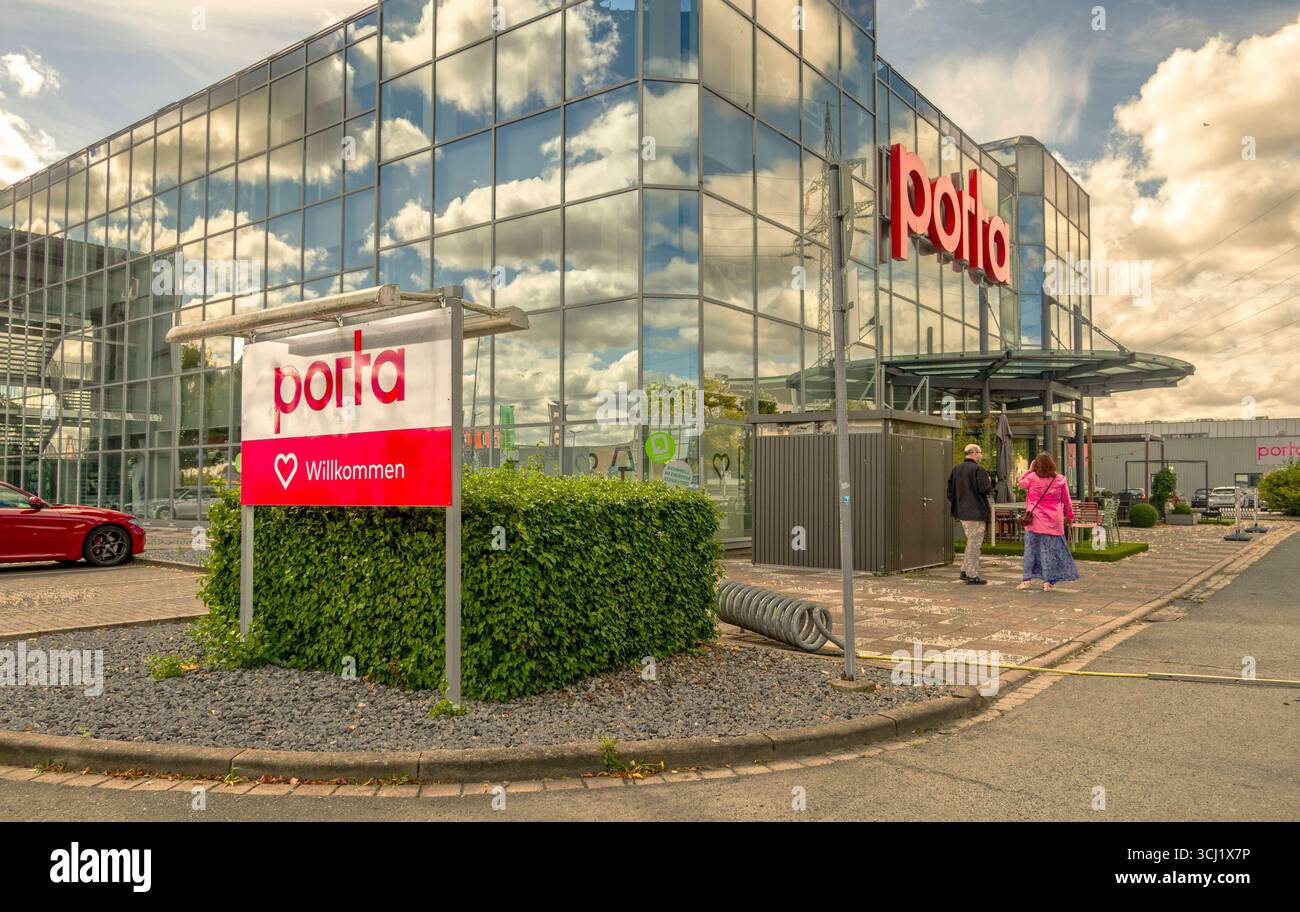 porta Möbelhaus in Hannover-Laatzen - gesehen am 03.09.2025 *** porta furniture store in Hanover Laatzen seen on 03 09 2025 Stock Photo
