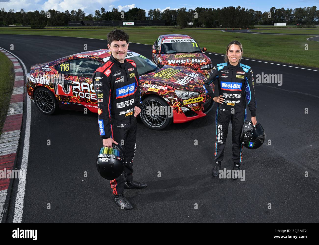 Teenage Indigenous motorsport drivers Kade Davey (left) and Karlai ...