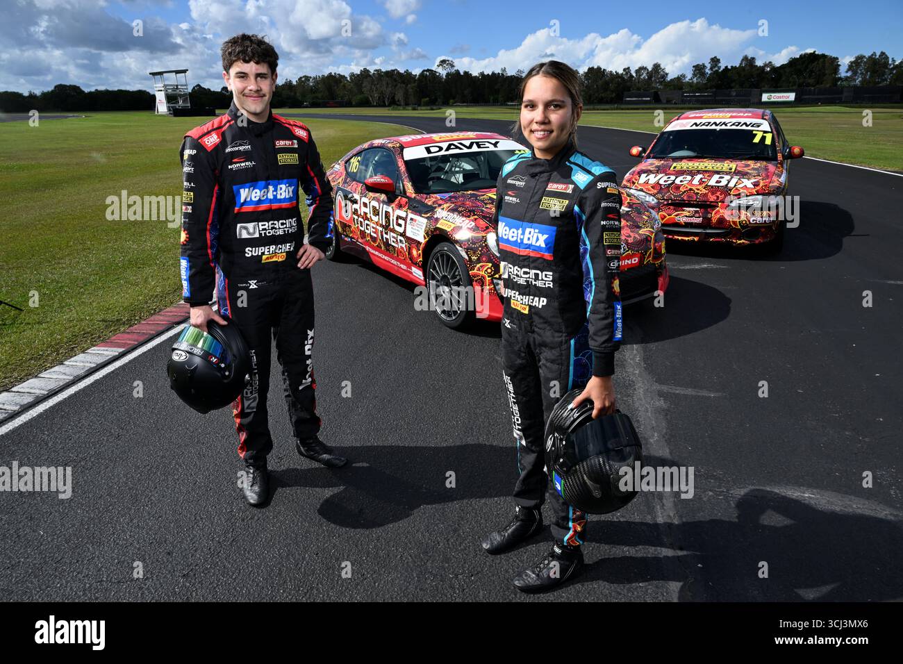 Teenage Indigenous motorsport drivers Kade Davey (left) and Karlai ...