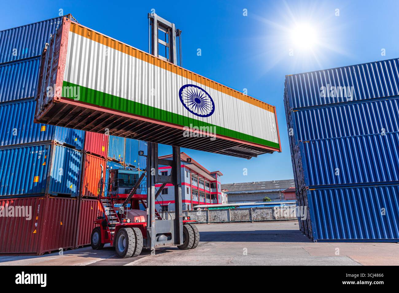 India shipping container hi-res stock photography and images - Alamy