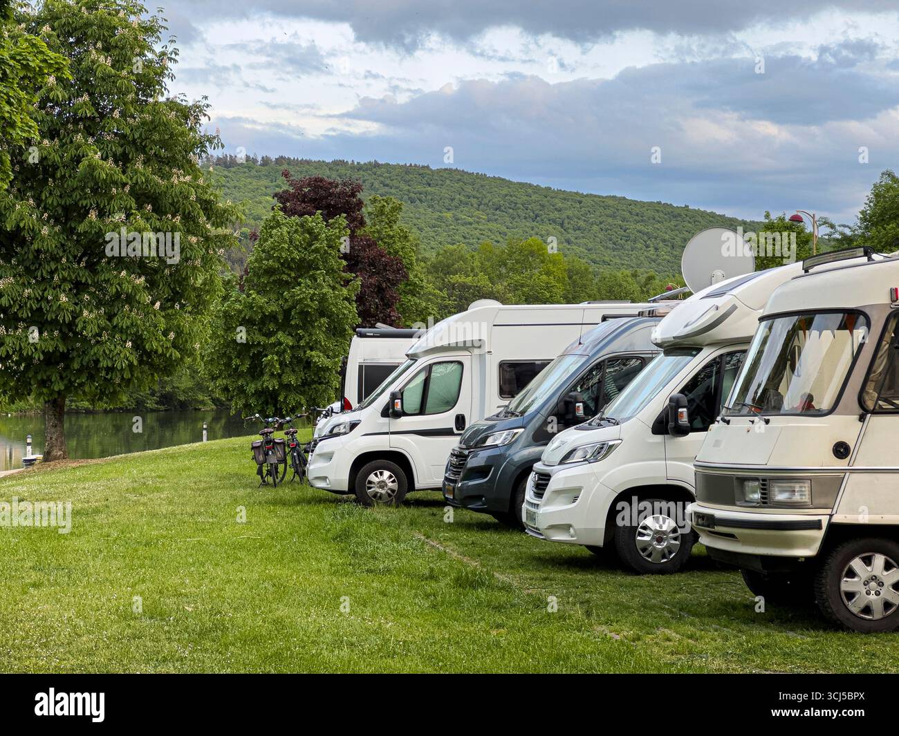 Modern camper van hi-res stock photography and images - Alamy