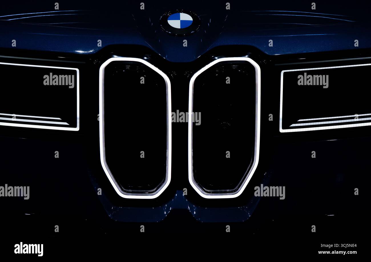 05 September 2025, Bavaria, Munich: The BMW iX3 will be the first model ...