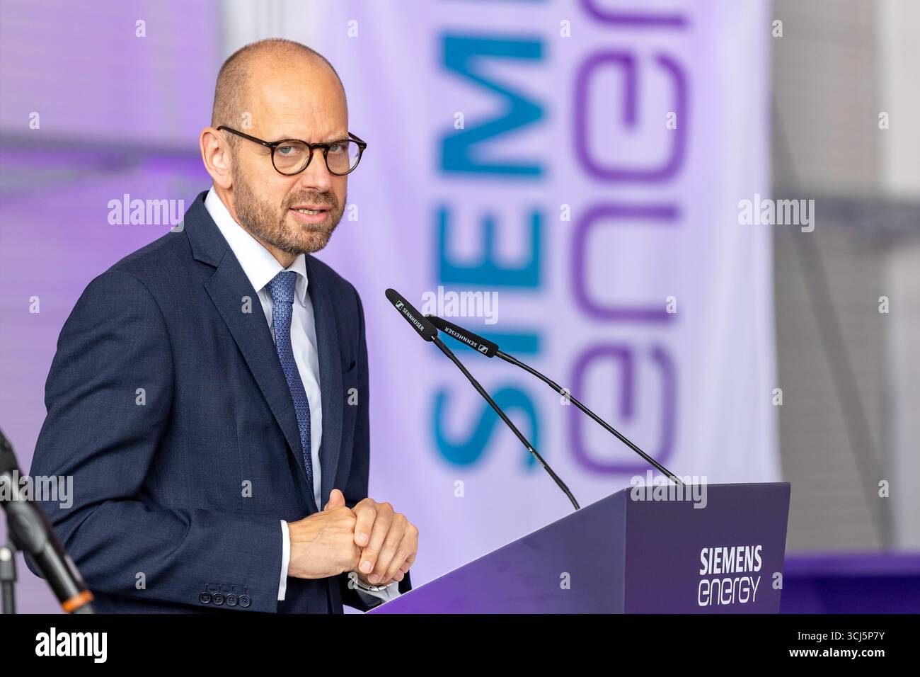 05 September 2025, Bavaria, Nuremberg: Christian Bruch, CEO of Siemens ...