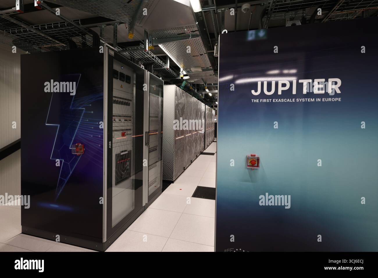 Jülich Mdc Empty Module 05 September 2025, North Rhine-Westphalia, Jülich: Modules of the first ...