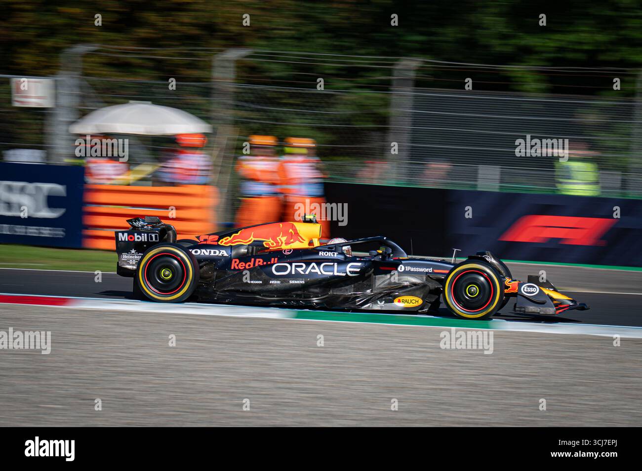 Oracle Red Bull Racing Japan 22, Yuki Tsunoda, JPN, Red Bull RB21, ORACLE RED BULL RACING during the ...