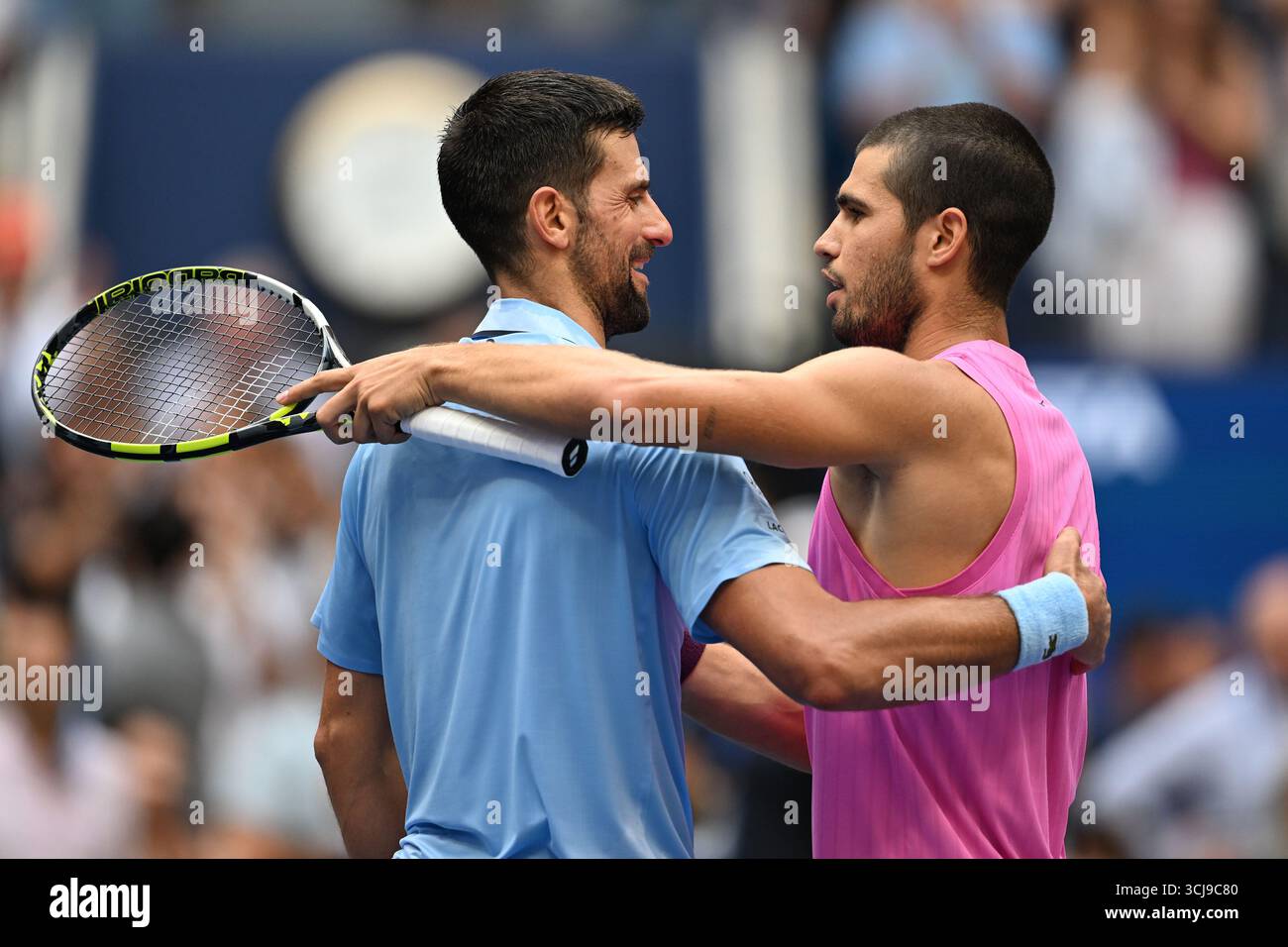 (250906) -- NEW YORK, Sept. 6, 2025 (Xinhua) -- Novak Djokovic greets