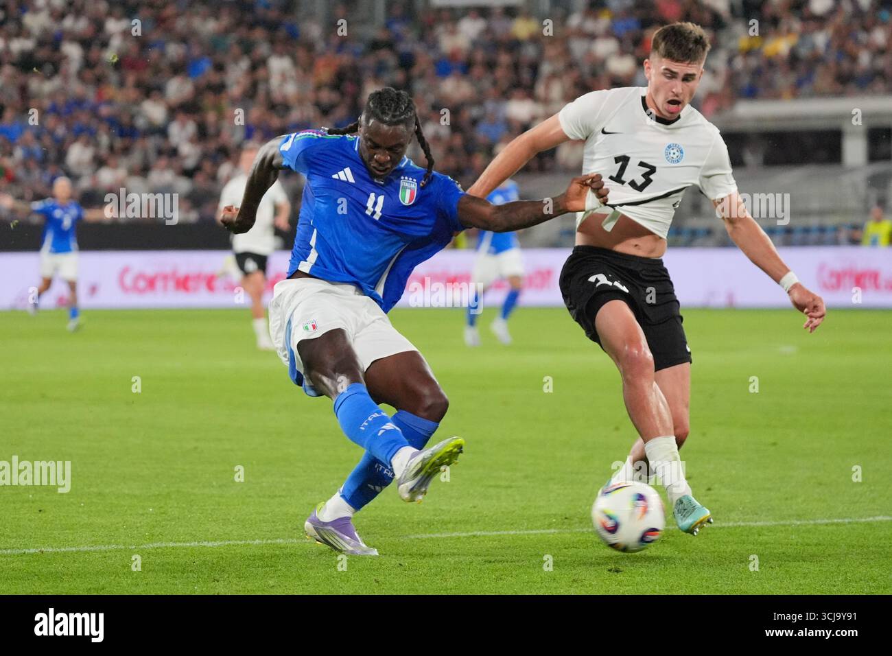 Moise Kean Italy And Maksim Paskotsi Estonia During The FIFA World Moise Kean Italy And Maksim Paskotsi Estonia During The Fifa World Cup 2026 Qualifiers Group I Football Match Between Italy And Estonia On 5 September 2025 At Gewiss Stadium In Bergamo Italy 3CJ9Y91 