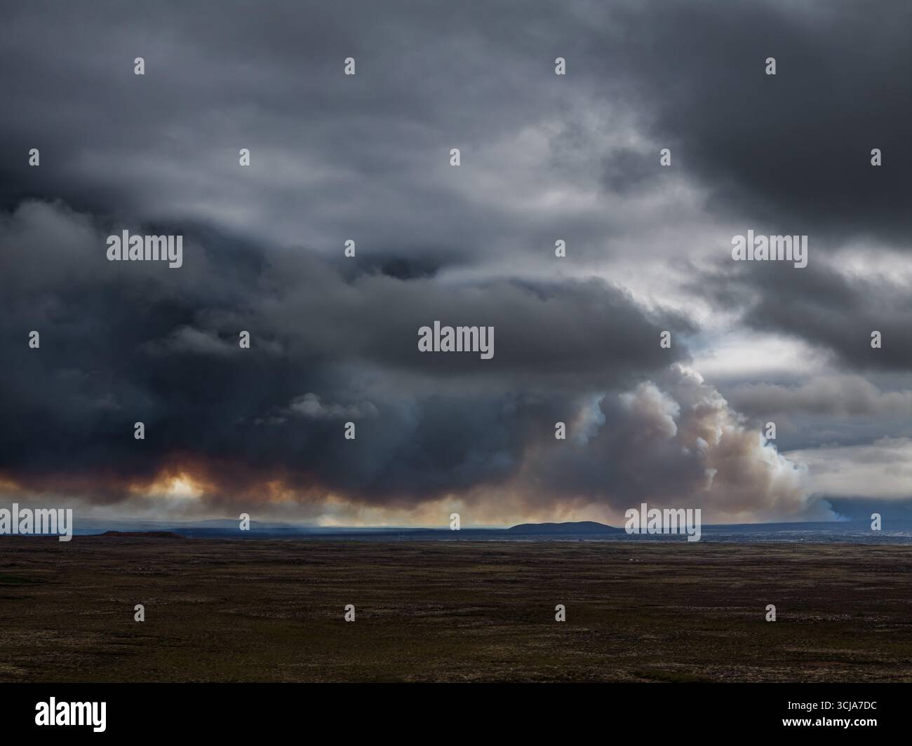 DefaultVolcano, volcanic eruption, ash cloud, aerial view, Sundhnukur ...