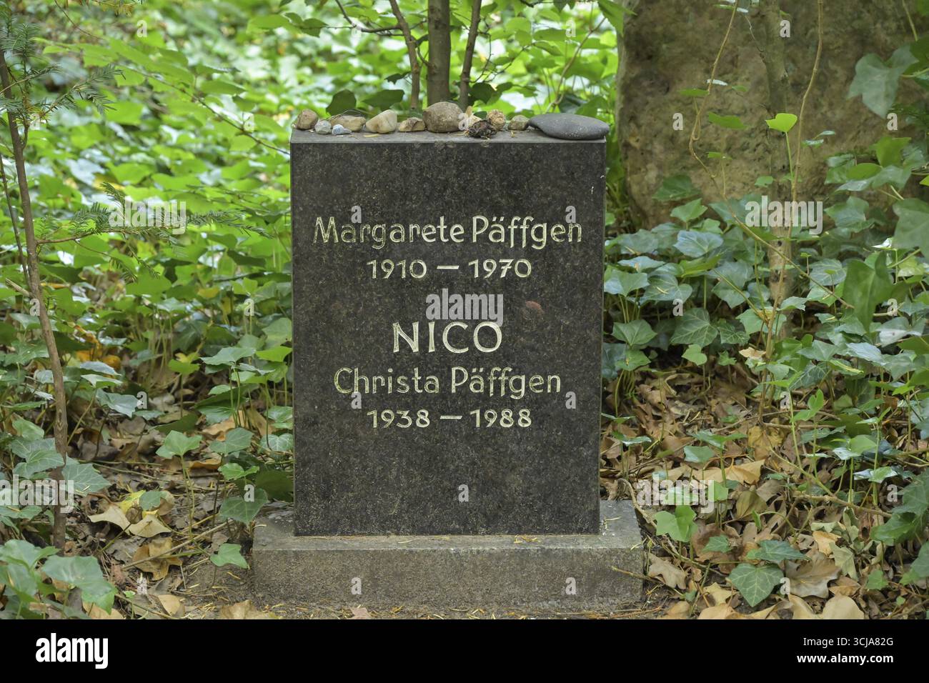Gravestone, grave of singer Nico, Christa Paeffgen, Grunewald