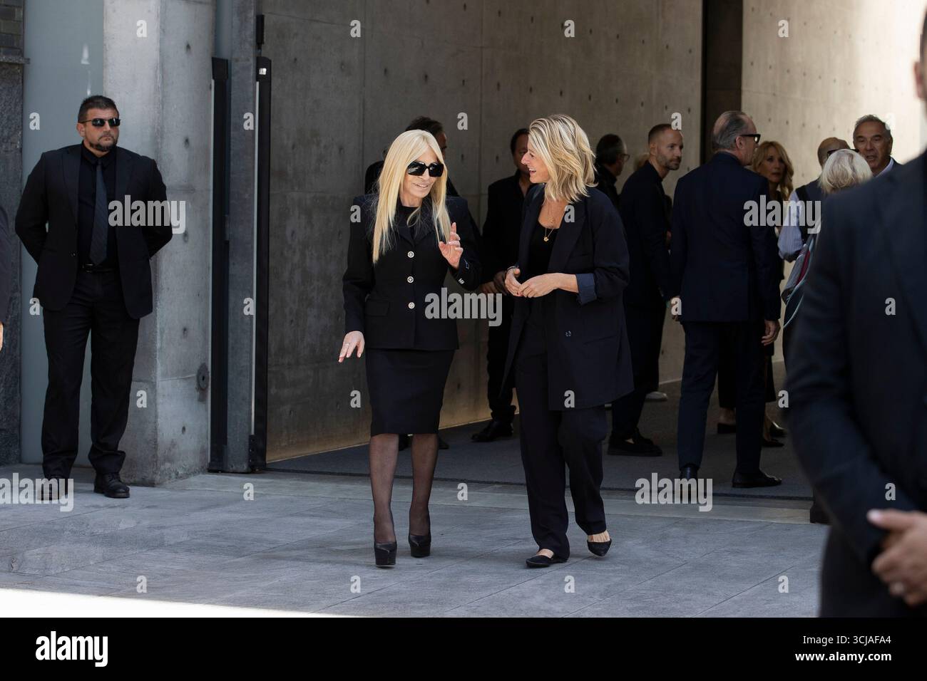 Nella foto Donatella VersaceMilano - Italia - Cronaca Sabato, 06 ...