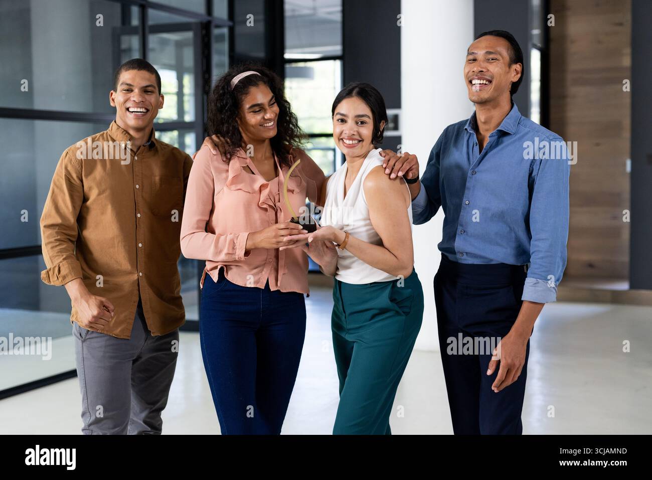 Diverse diversity team teamwork hi-res stock photography and images - Alamy
