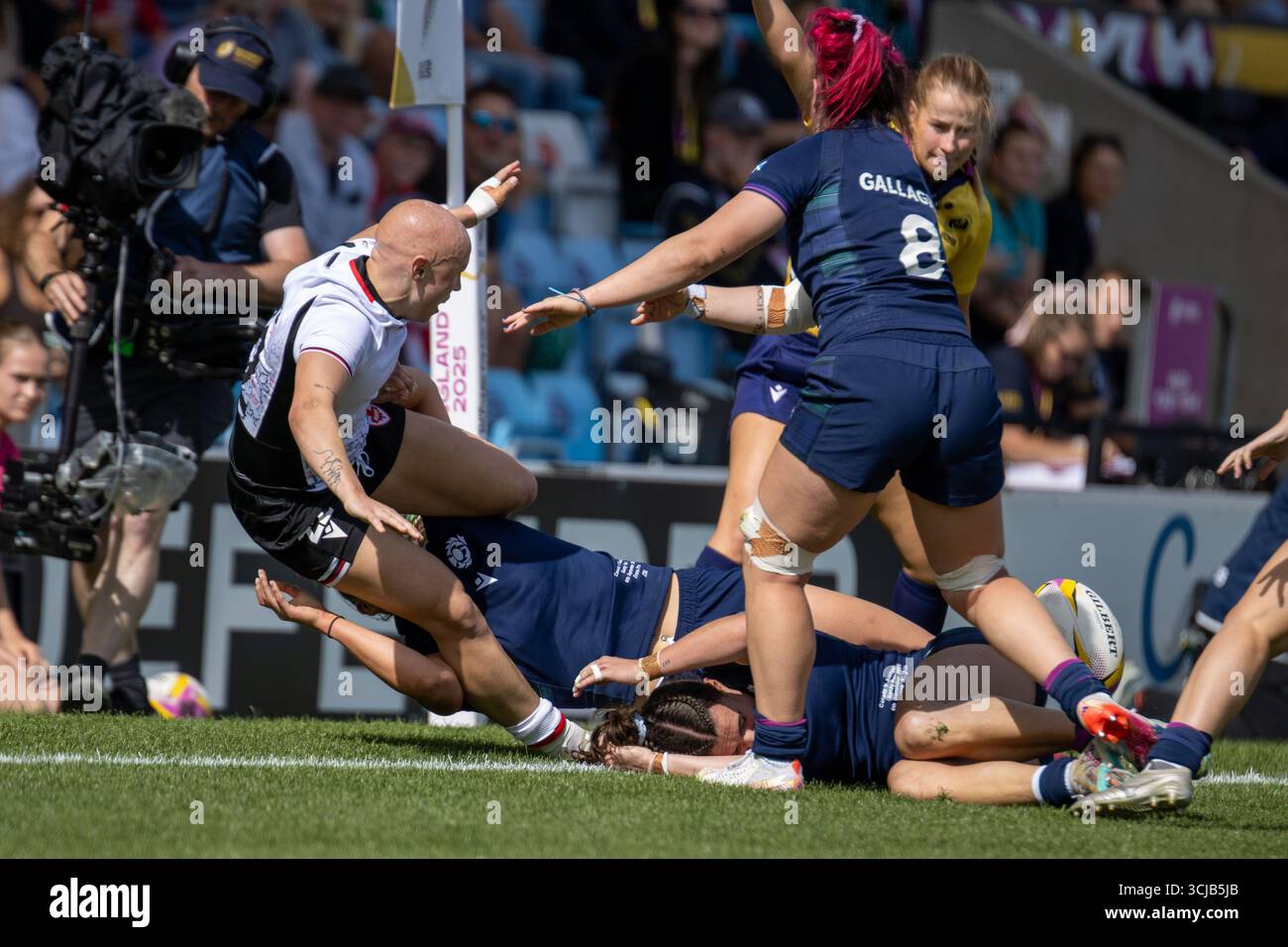 London, UK. 06th Sep, 2025. Olivia Apps (Scrum-half - Canada and ...