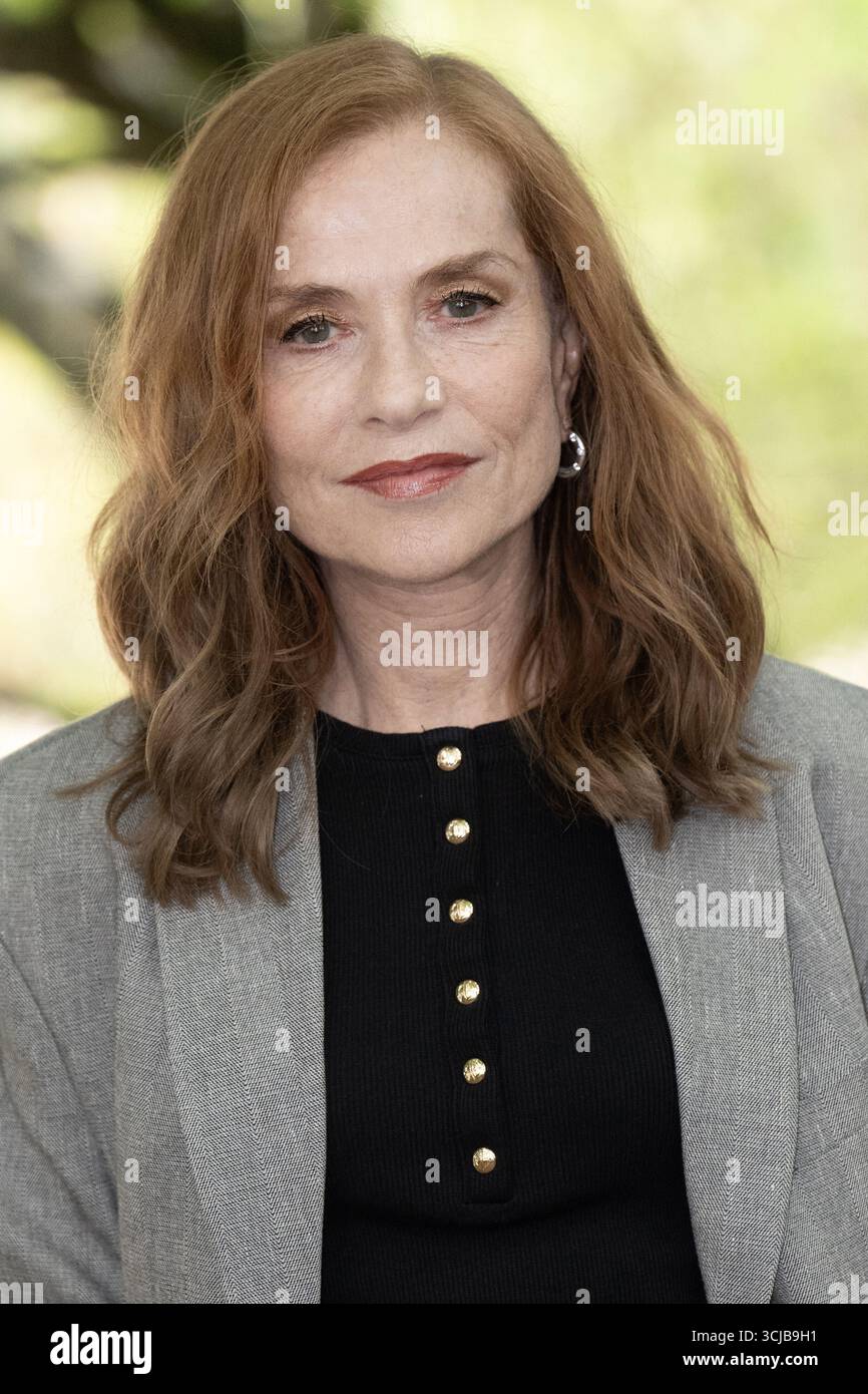 Isabelle Huppert attends the La femme la plus riche du monde photocall ...