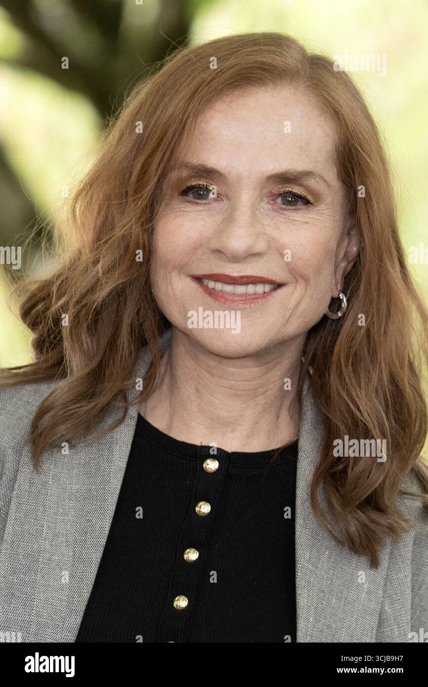 Isabelle Huppert attends the La femme la plus riche du monde photocall ...