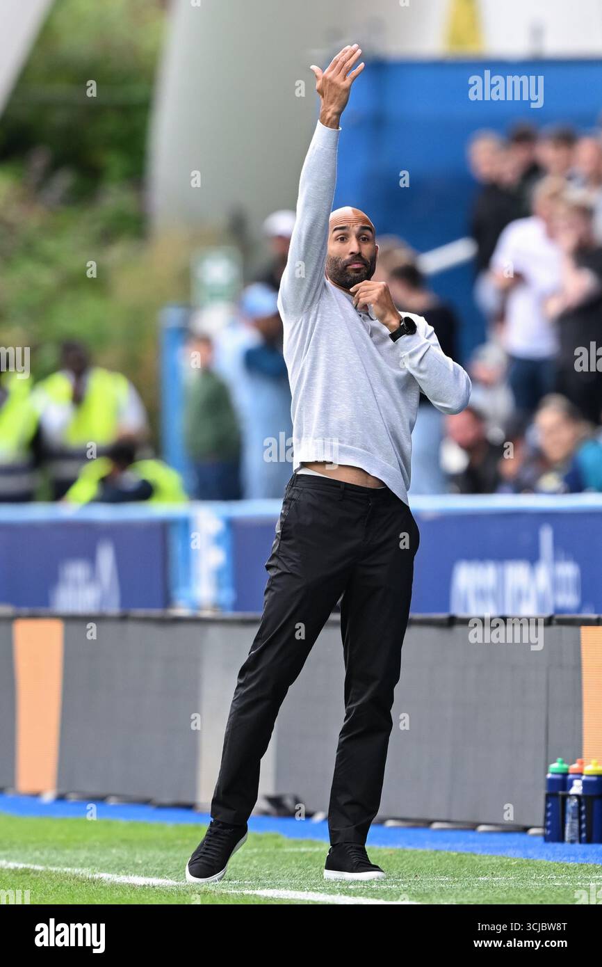 Huddersfield Town Manager Lee Grant Reacts During The Sky Bet League huddersfield-town-manager-lee-grant-reacts-during-the-sky-bet-league