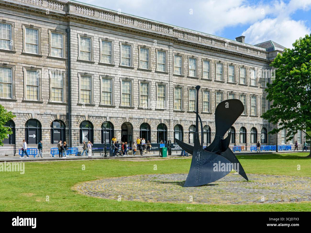 Cactus provisoire, a sculpture by Alexander Calder,1967.  Fellows' Square, Trinity College, Dublin, Ireland.  Behind is the Old Library building. Stock Photo