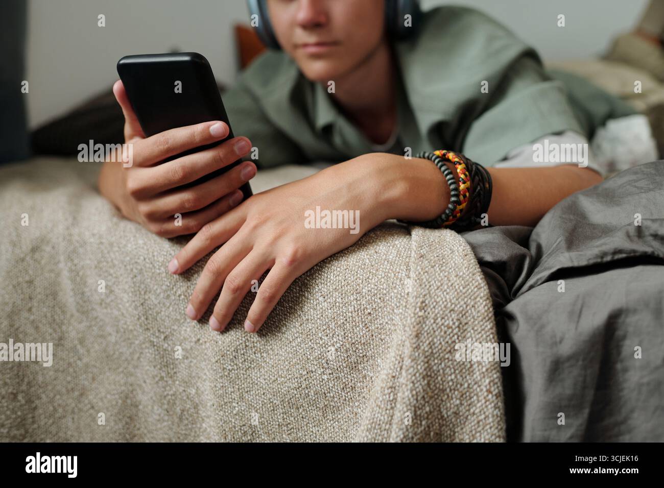 Image showcasing Technology Overuse and Addiction - Northwestern Medicine