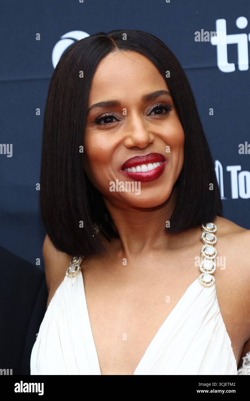 Kerry Washington at arrivals for WAKE UP DEAD MAN A KNIVES OUT MYSTERY