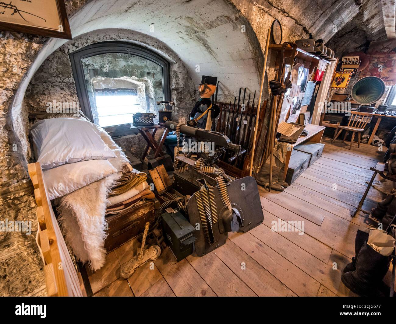 The image is of machine gun observation posts at the Austrian Tre Sassi ...