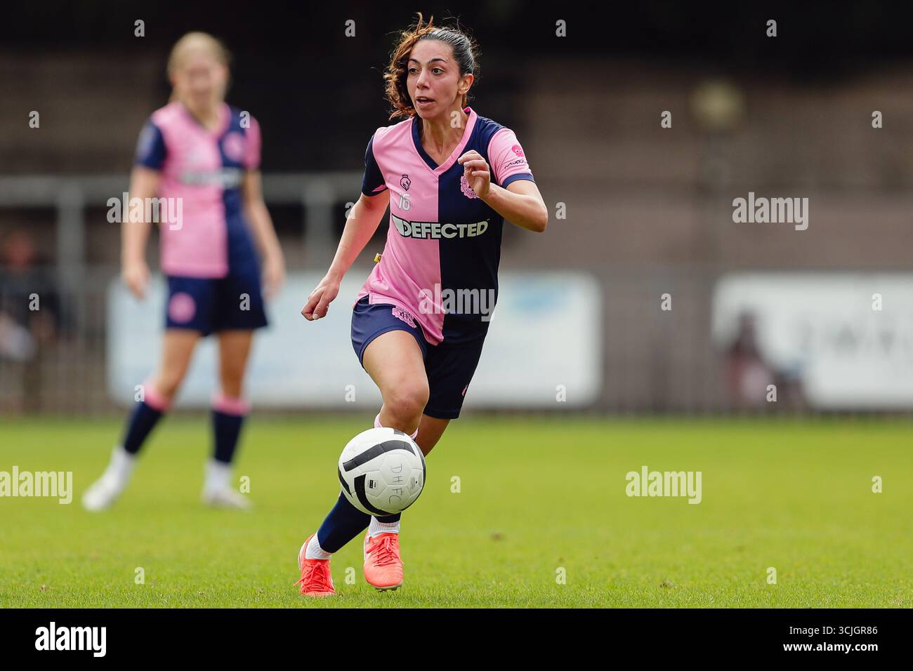Steph Add London, UK. 7th September, 2025. Steph Addison (16 Dulwich Hamlet) in ...