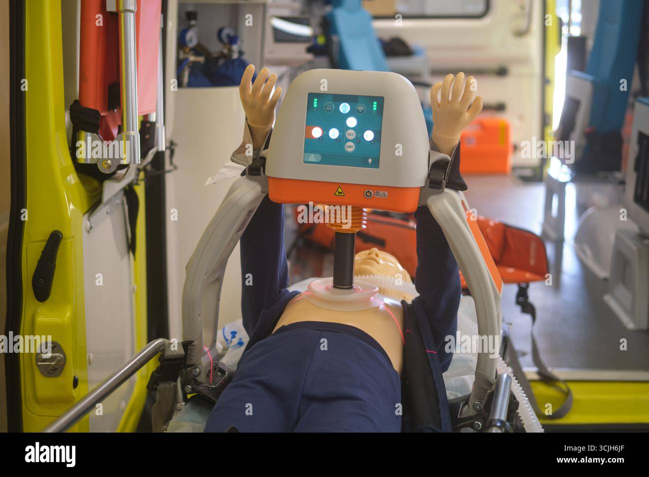 Resuscitation tutorial hi-res stock photography and images - Alamy