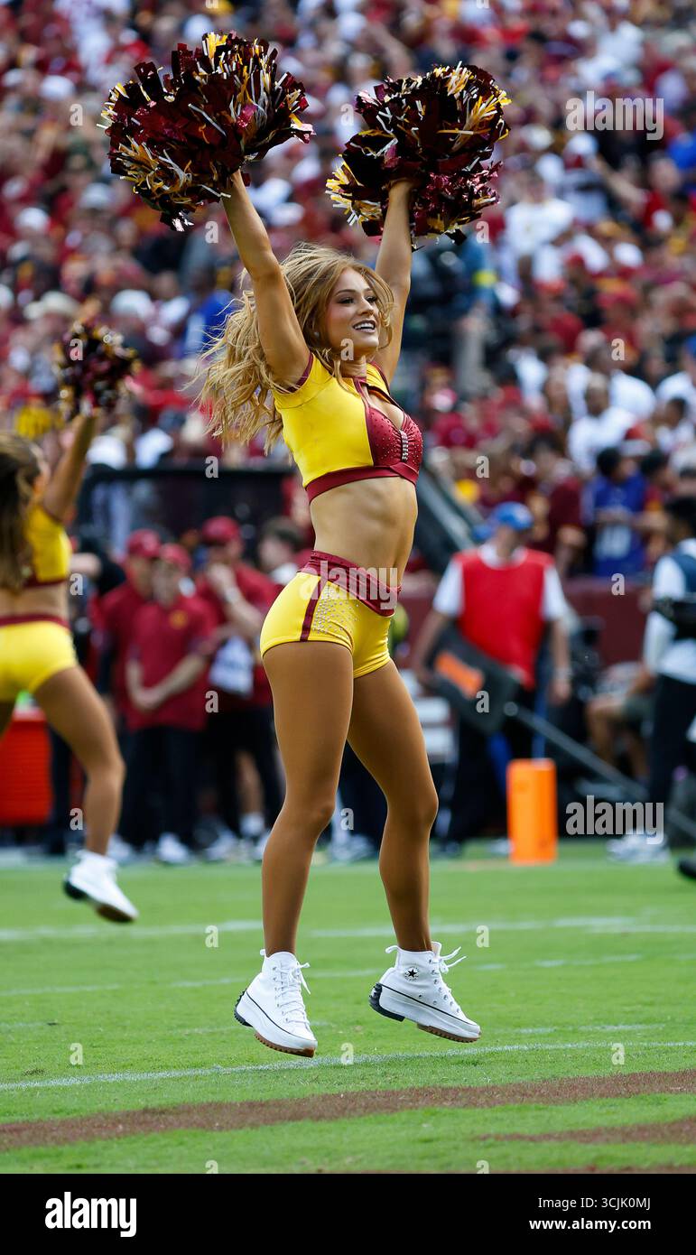 Landover, MD, USA. 7th Sep, 2025. Washington Commander's cheerleader ...