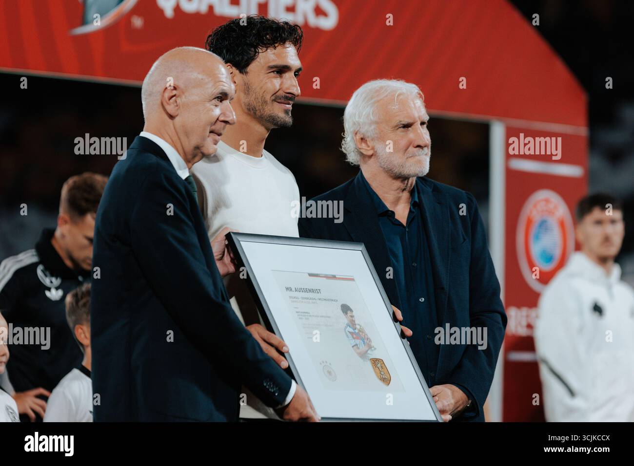 Photo Dédicacée Rudi Völler 6x4 – Allemagne – Avec Certificat D'authenticité