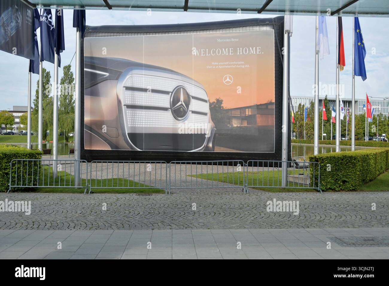 Plakat werbung hi-res stock photography and images - Alamy, image size:1300x956