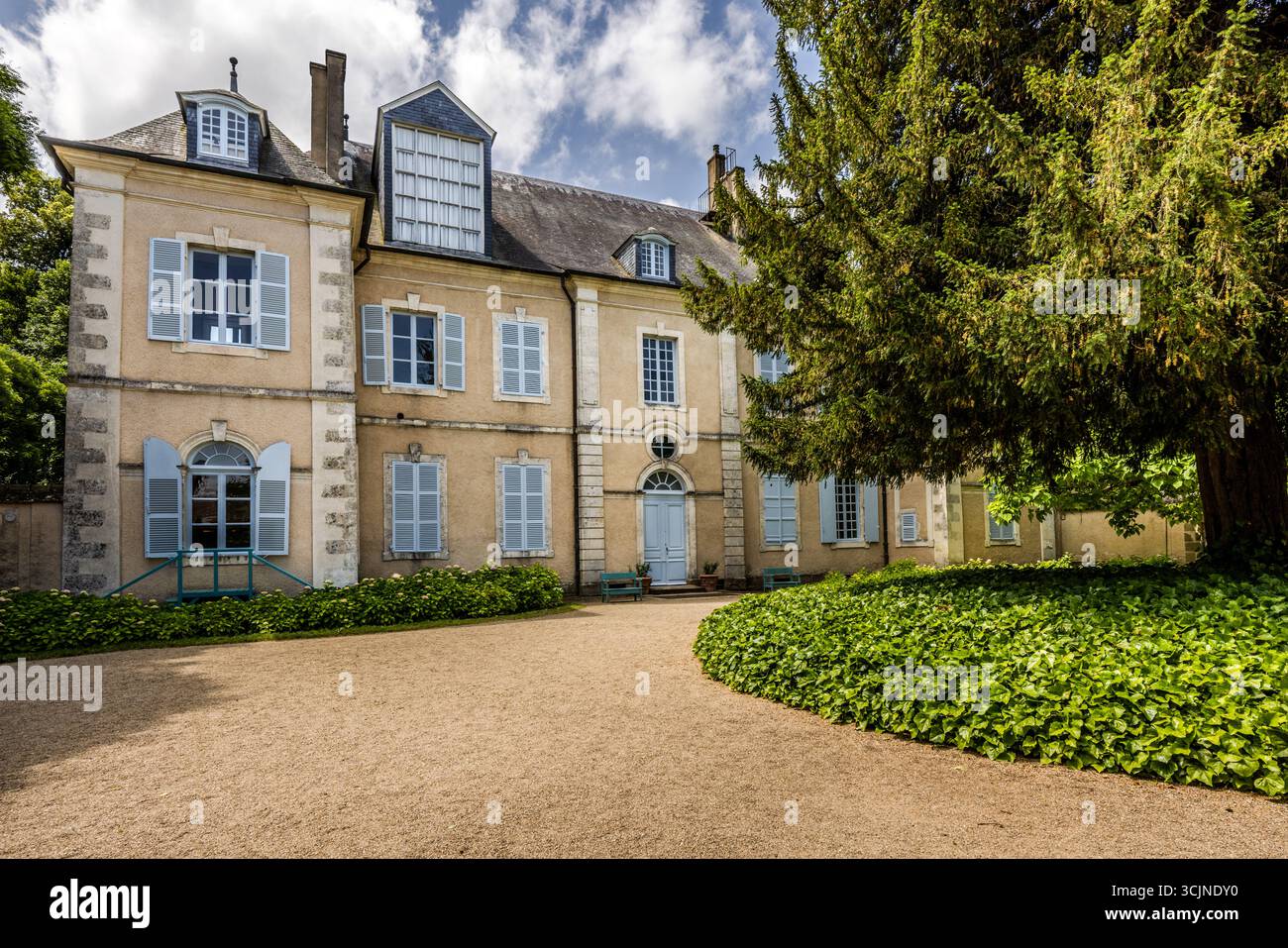 George Sand House in Nohant. The Nohant estate in Berry is still inextricably linked to the writer George Sand. The property belonged to her grandmother Aurore of Saxony, with whom she grew up. She inherited the house from her grandmother, where she wrote most of her works as a writer. Allée Victor Hugo, Nohant-Vic, Centre-Val de Loire, France Stock Photo