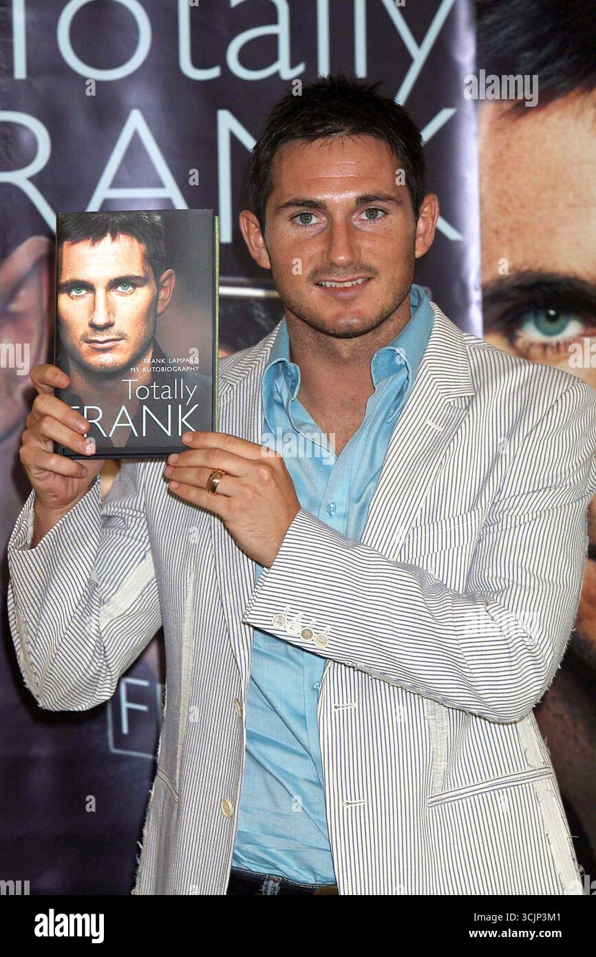 frank-lampard-launching-his-autobiography-totally-frank-at-the