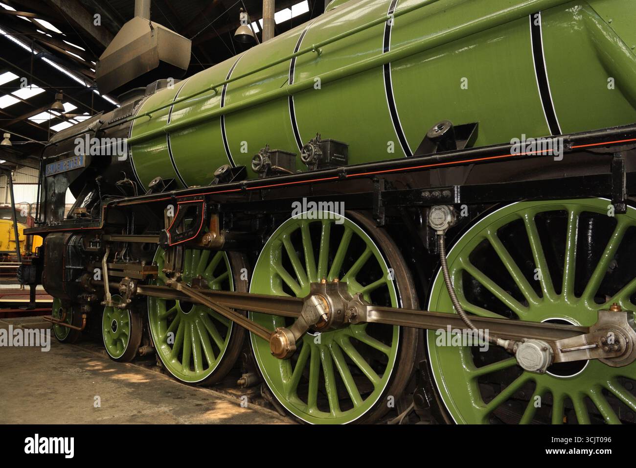 Barrow Hill Railway Engine shed Preserved Steam Locomotive, Blue Peter ...