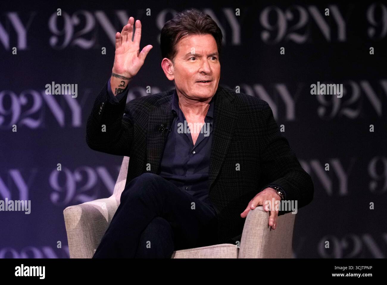 Charlie Sheen Discusses His Book The Book Of Sheen At The 92nd Street Charlie Sheen Discusses His Book The Book Of Sheen At The 92nd Street Y On Monday Sept 8 2025 In New York Photo By Charles 3CJTPNP 