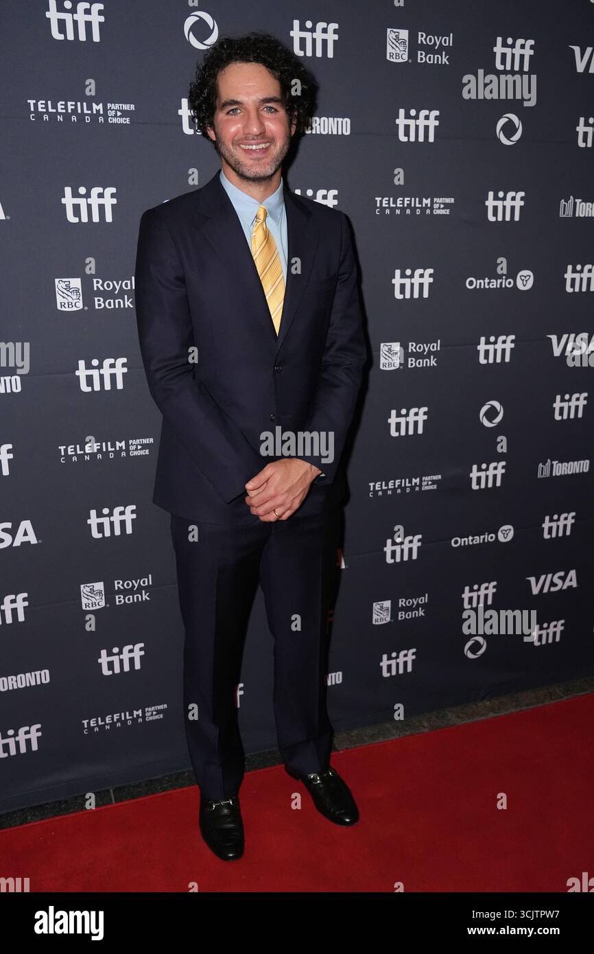Director Benny Safdie attends the premiere of "The Smashing Machine" at